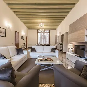 ca-del-monastero-4.hotelslidodijesolo.com/