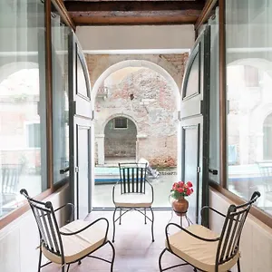 riva-palace-apartment.hotelslidodijesolo.com/
